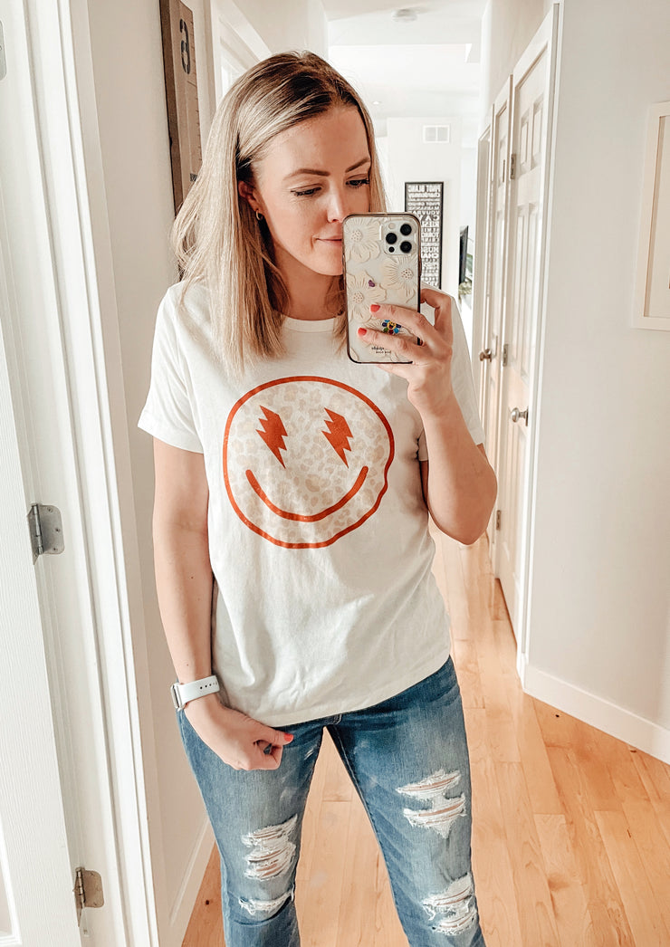 Smile Tee (S-XL)