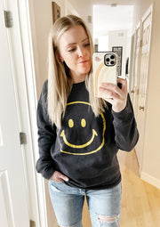 Smile Crewneck in Black (S-XL)